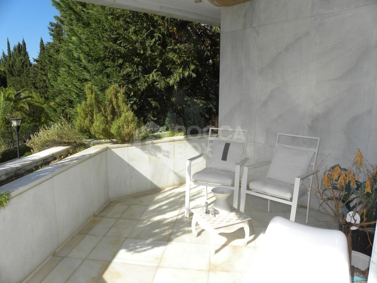 Apartment in Nueva Andalucia for sale