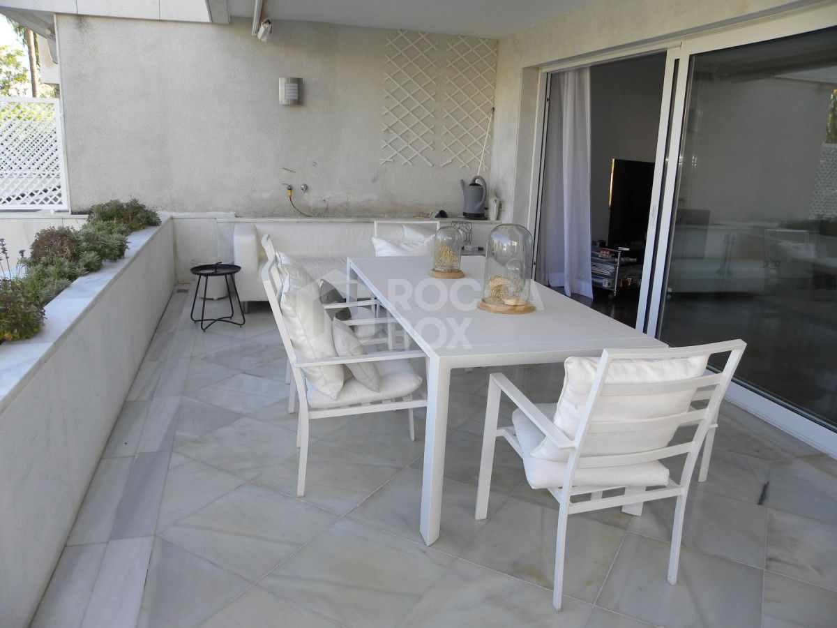 Apartment in Nueva Andalucia for sale