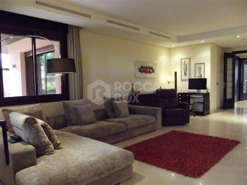 Apartment for sale in Puerto Banus, Marbella (All)