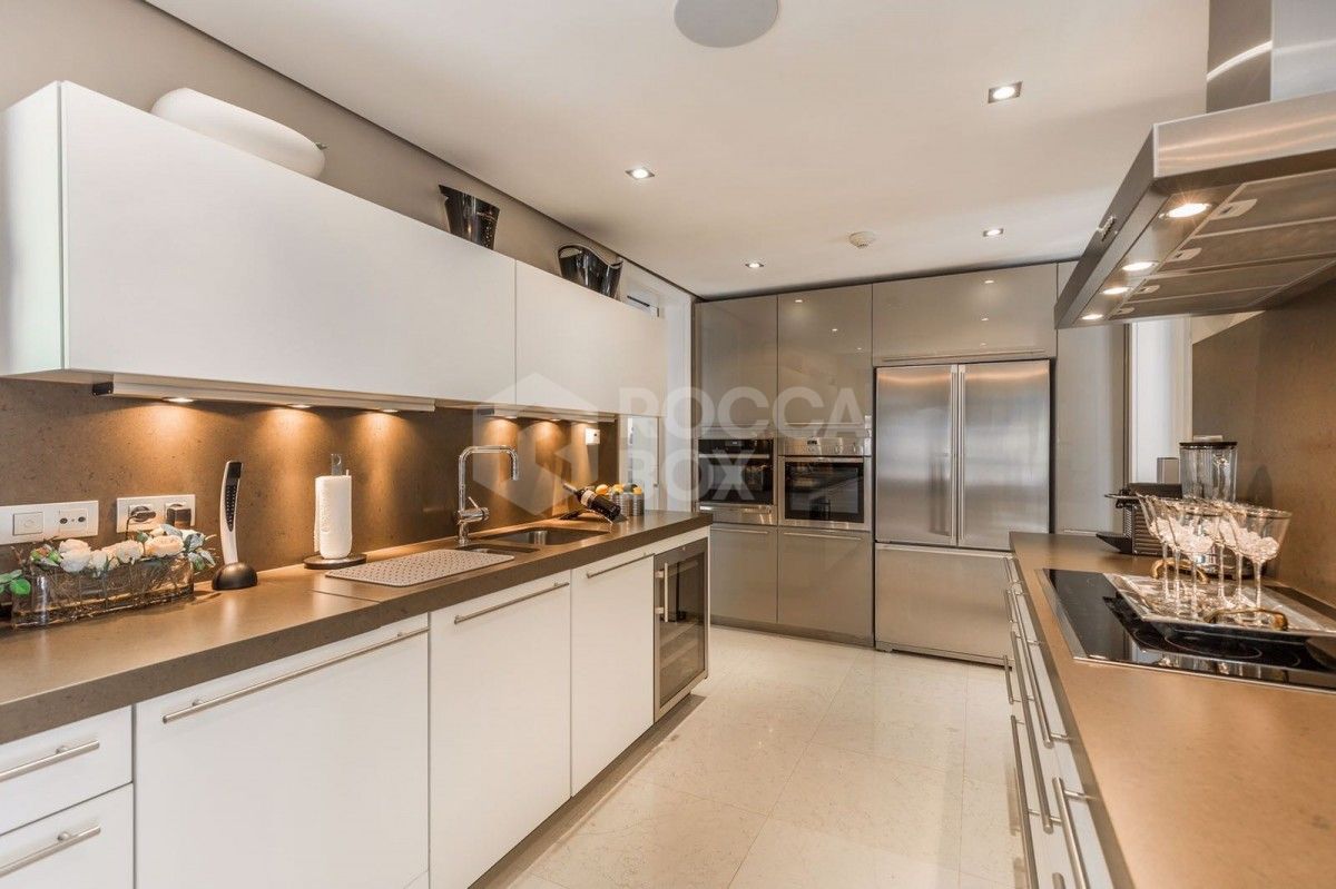 Luxury Villa for sale in Las Lomas de Magna Marbella