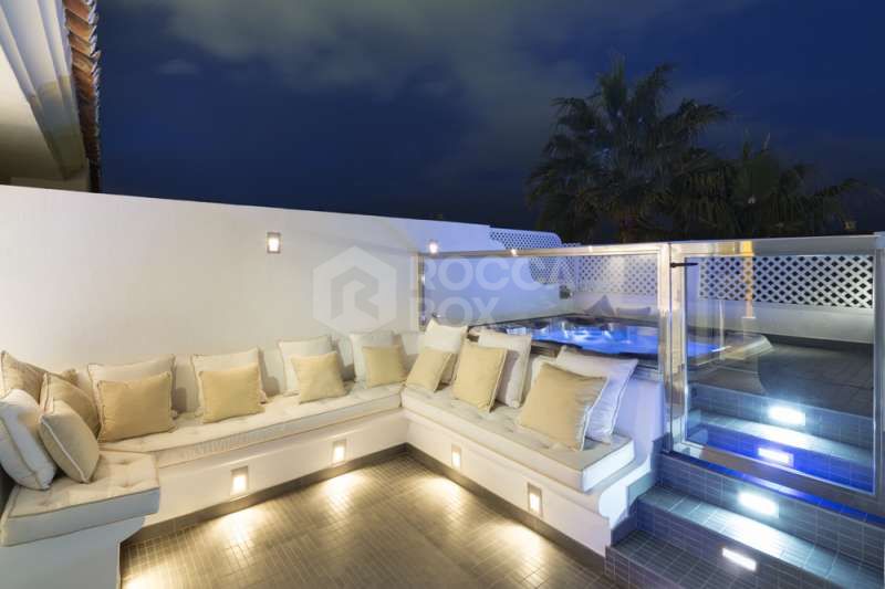 Penthouse for sale in Marbella Golden Mile, Marbella (All)