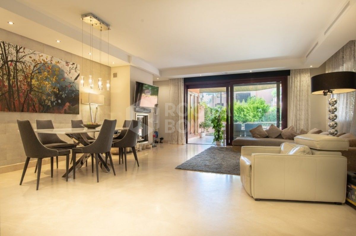 Beautiful 3 bed Front Line Beach Apartment in malibu Puerto Banus