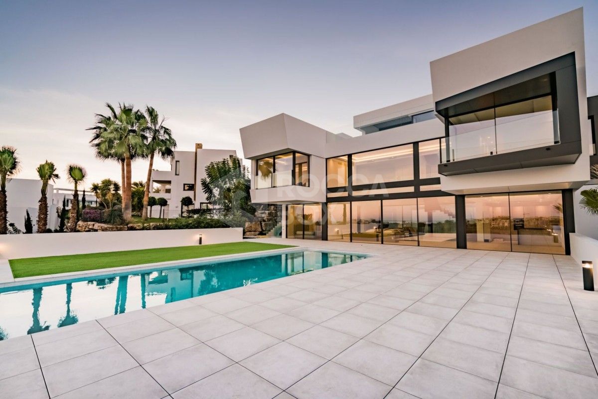 New incredible contemporary villa in Benahavis for sale