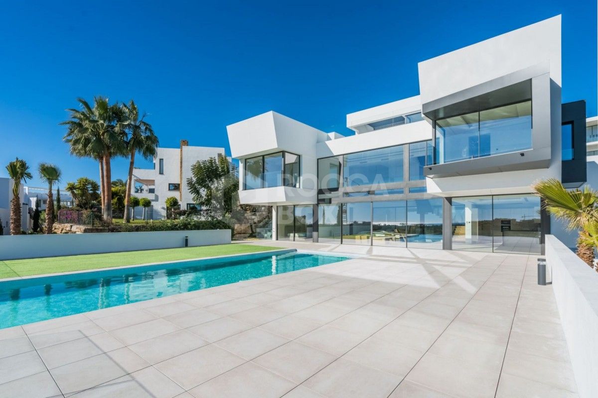 New incredible contemporary villa in Benahavis for sale