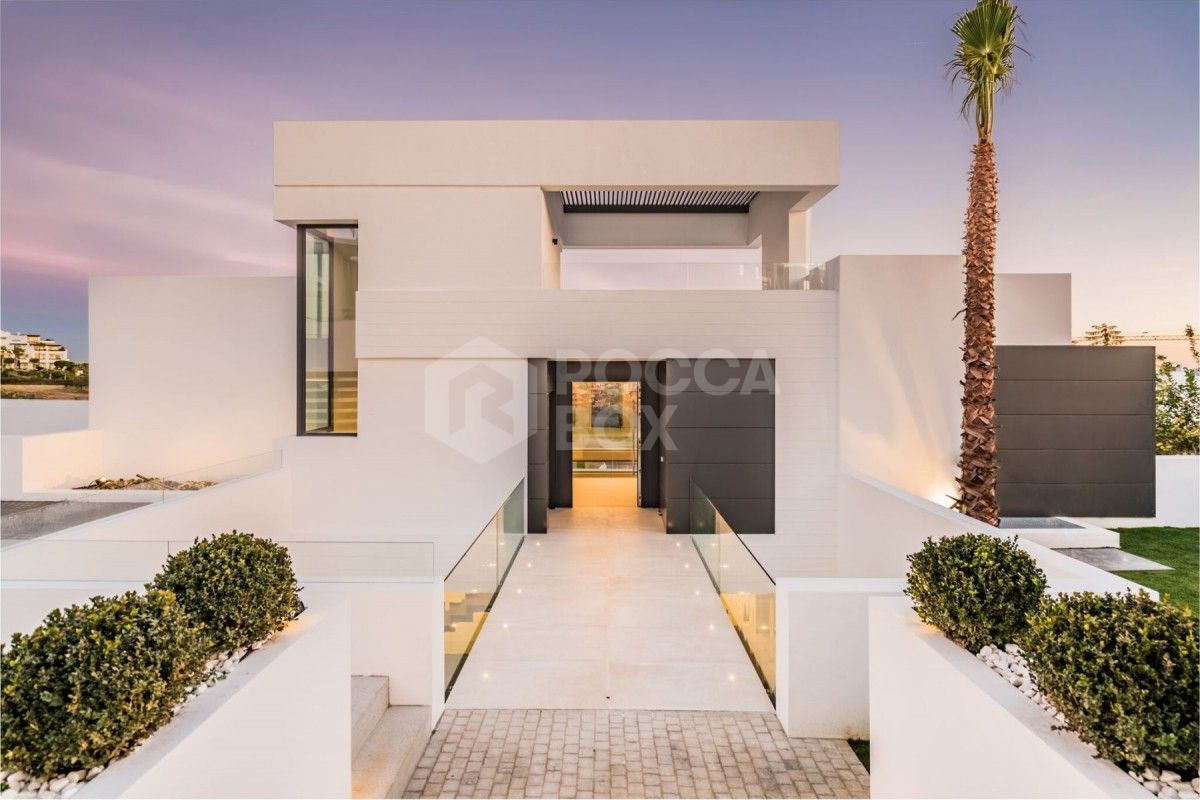 New incredible contemporary villa in Benahavis for sale
