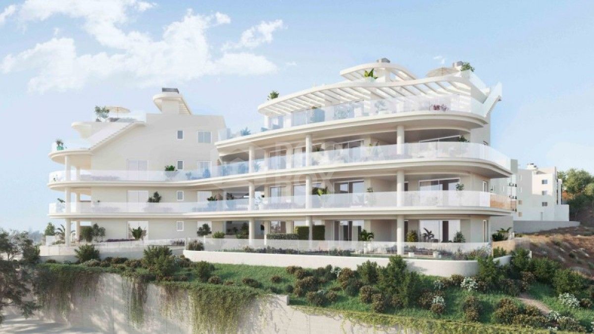 Fantastic 2 and 3 bed apartment for sale in Fuengirola