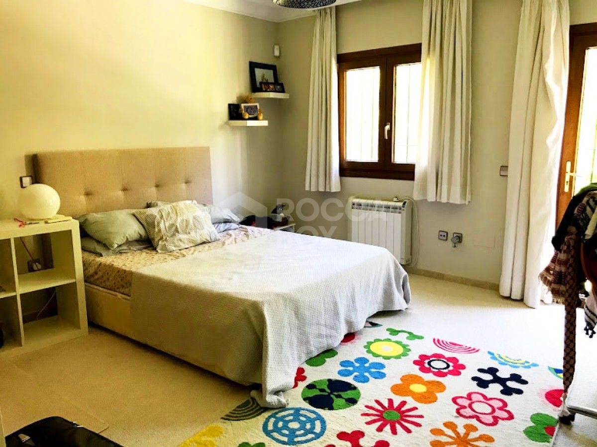 Idyllic Villa for sale in Nueva Andalucia