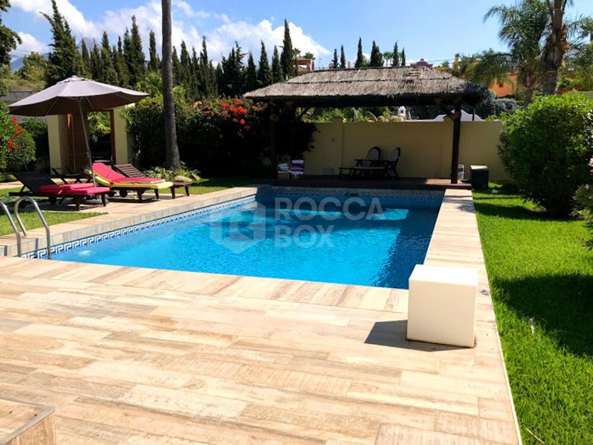 Idyllic Villa for sale in Nueva Andalucia