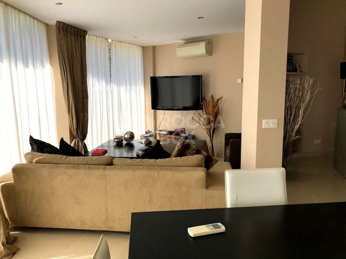 Idyllic Villa for sale in Nueva Andalucia