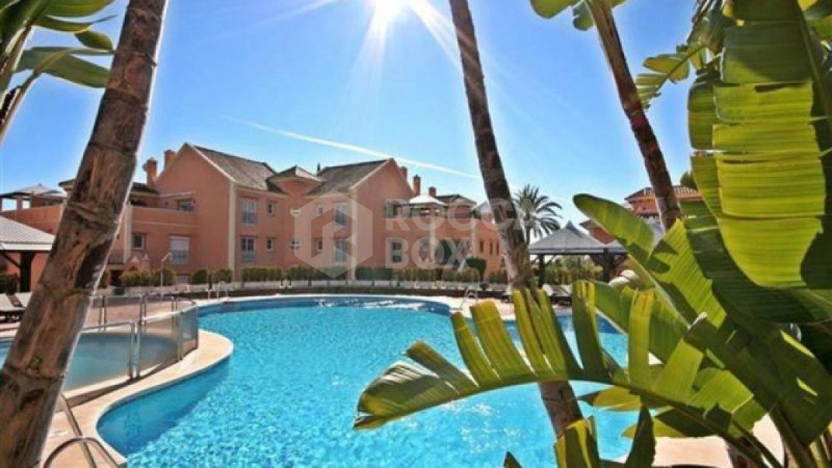 4 bedroom garden duplex apartment for sale nueva andalucia marbella