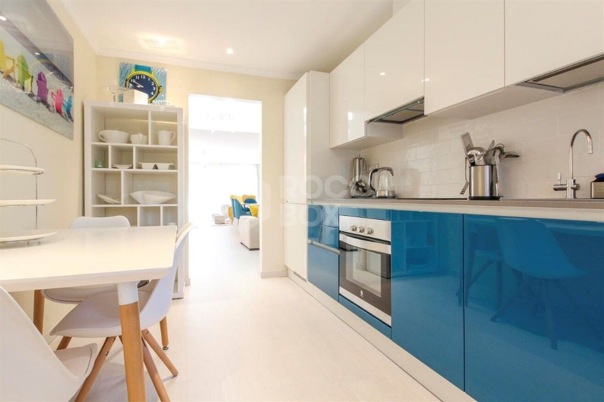 Spacious Apartment in Guadalmina Baja to sale