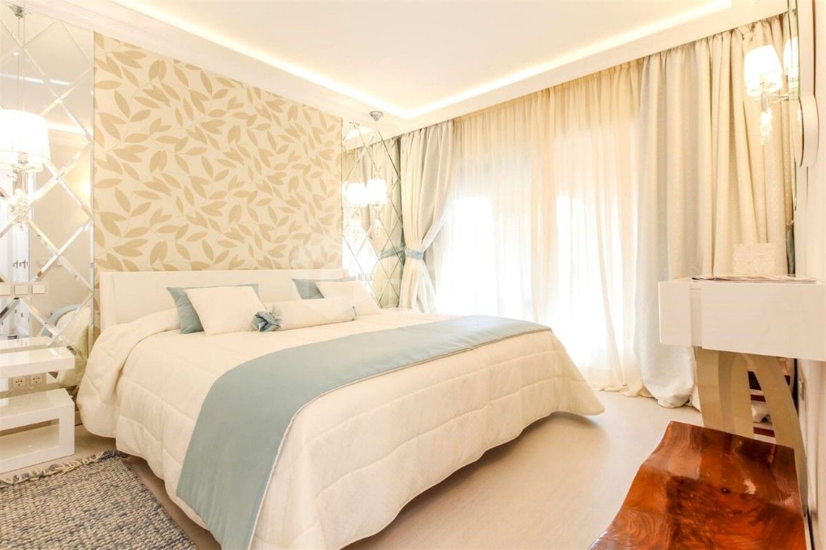 Spacious Apartment in Guadalmina Baja to sale