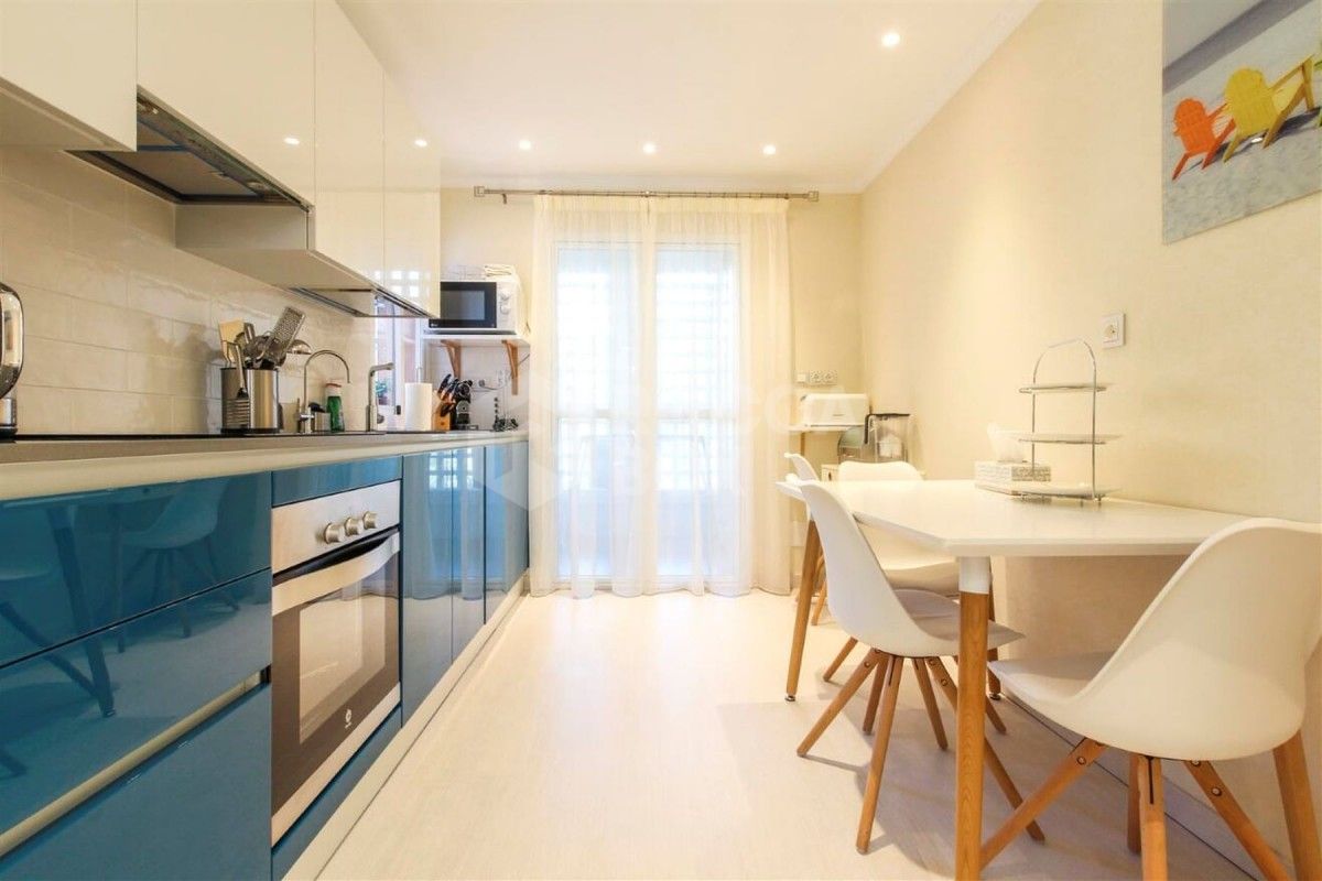 Spacious Apartment in Guadalmina Baja to sale