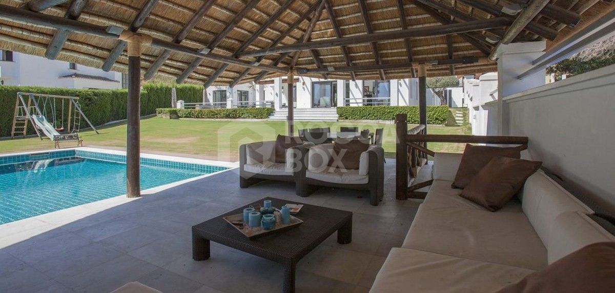 A super contemporary 5 bedroom villa close to Puerto Banus for sale