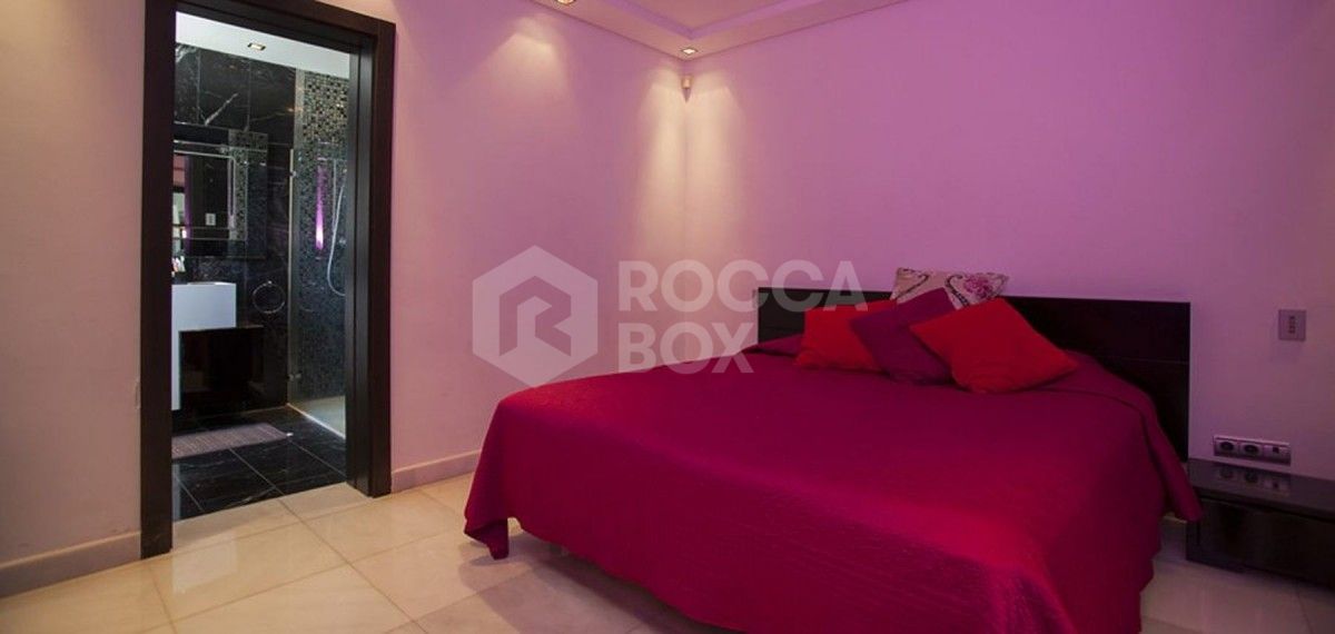 A super contemporary 5 bedroom villa close to Puerto Banus for sale