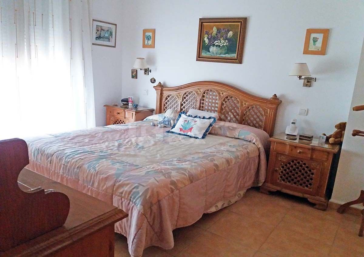 Large luminous 4 bedroom townhouse for sale in Marbella