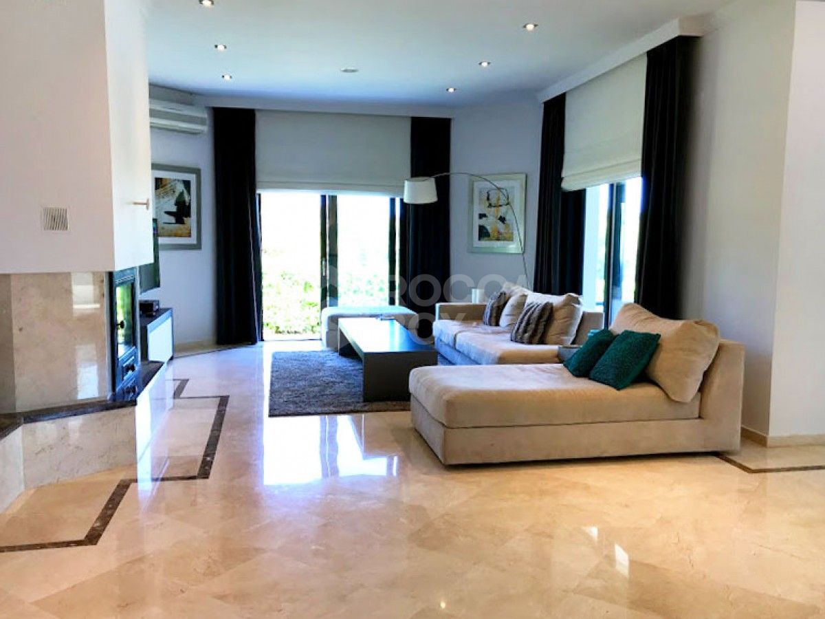 Beautiful Contemporary Villa for Sale in El Paraiso, Benahavis