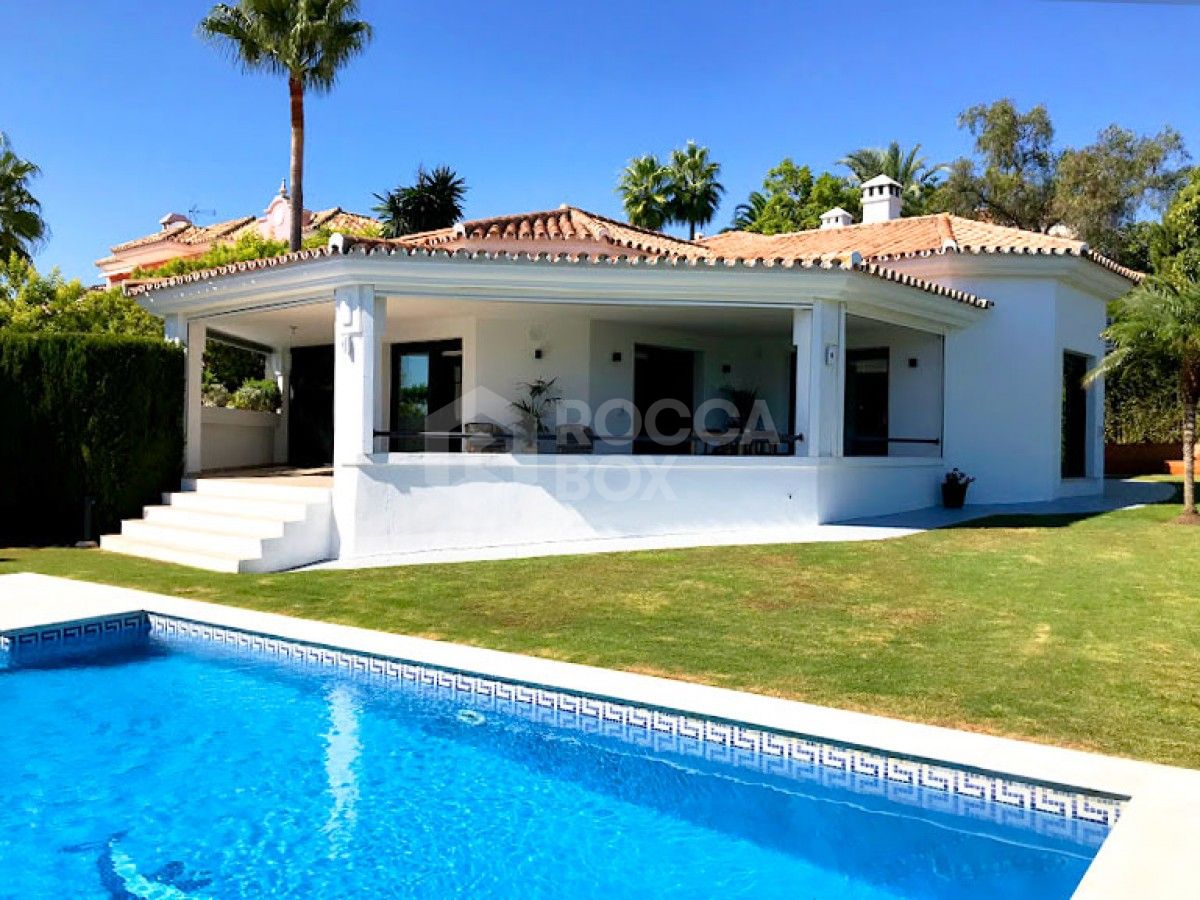 Beautiful Contemporary Villa for Sale in El Paraiso, Benahavis