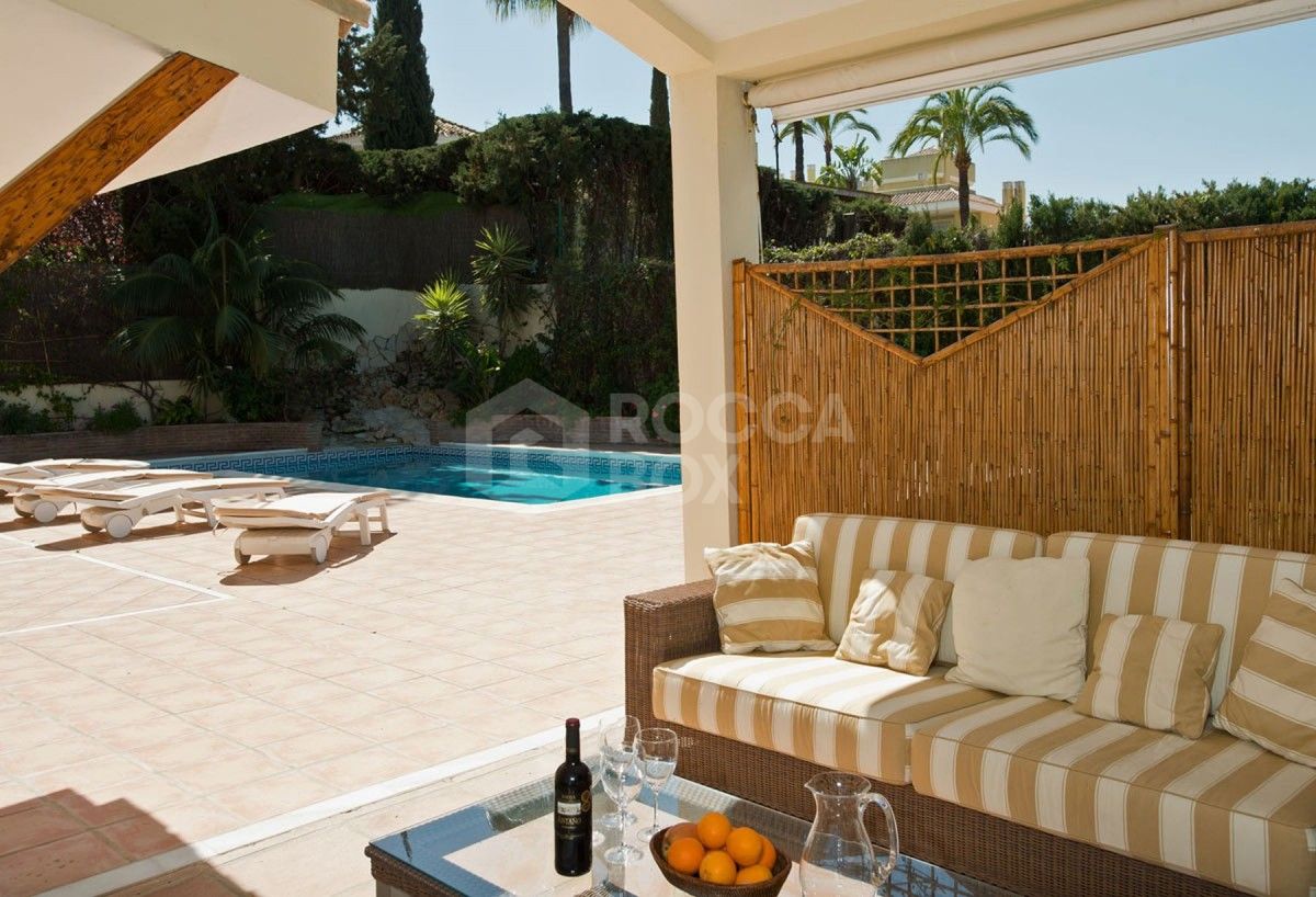 Exclusive 4 bed villa for sale in Nueva Andalucia