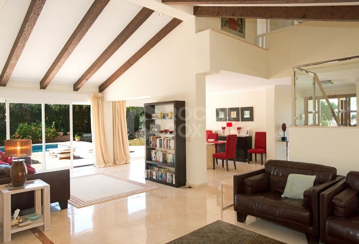 Exclusive 4 bed villa for sale in Nueva Andalucia