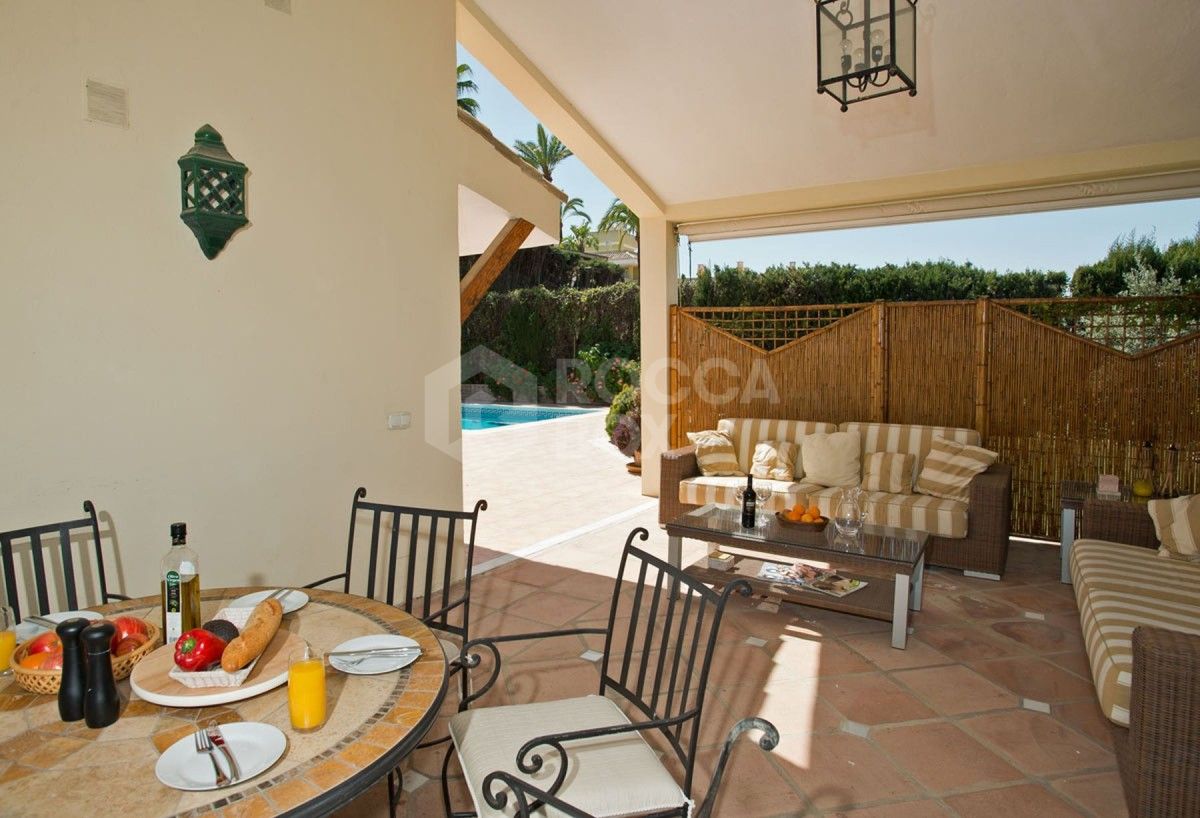 Exclusive 4 bed villa for sale in Nueva Andalucia