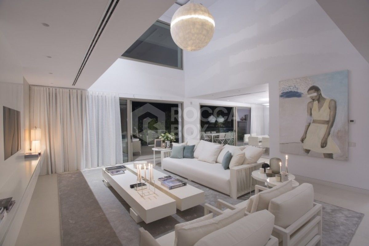 Beautiful 4 and 6 bed villas for sale in Guadalmina Baja in Marbella