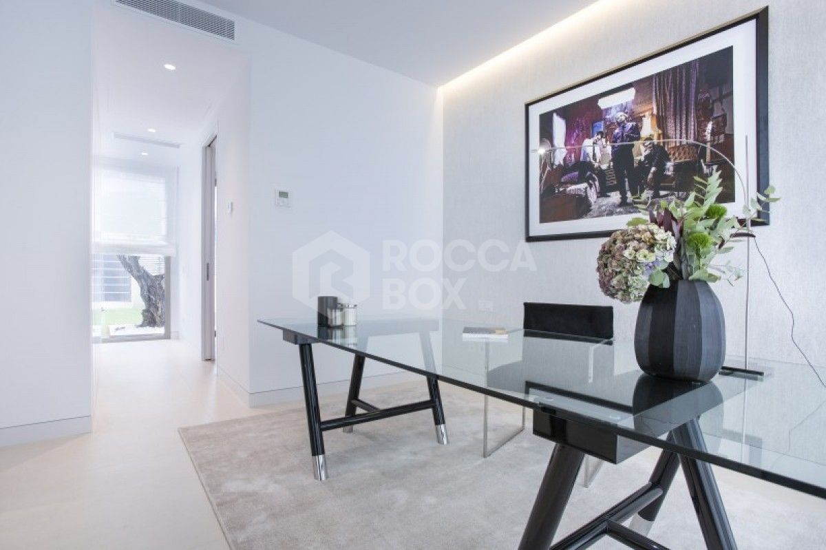 Beautiful 4 and 6 bed villas for sale in Guadalmina Baja in Marbella