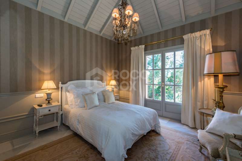 5 bedroom villa for sale hacienda las chapas