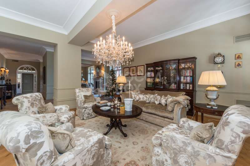 5 bedroom villa for sale hacienda las chapas