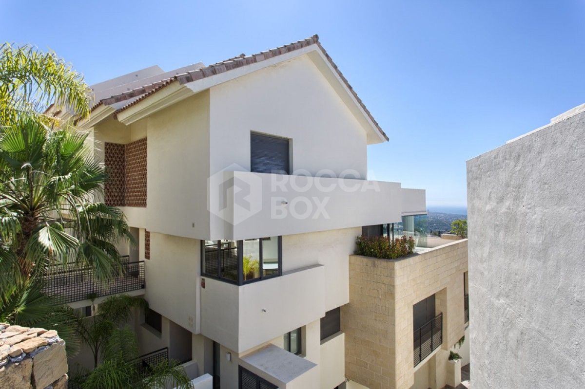 Fantastic Duplex Penthouse for sale in Monteros Hill Club in Marbella