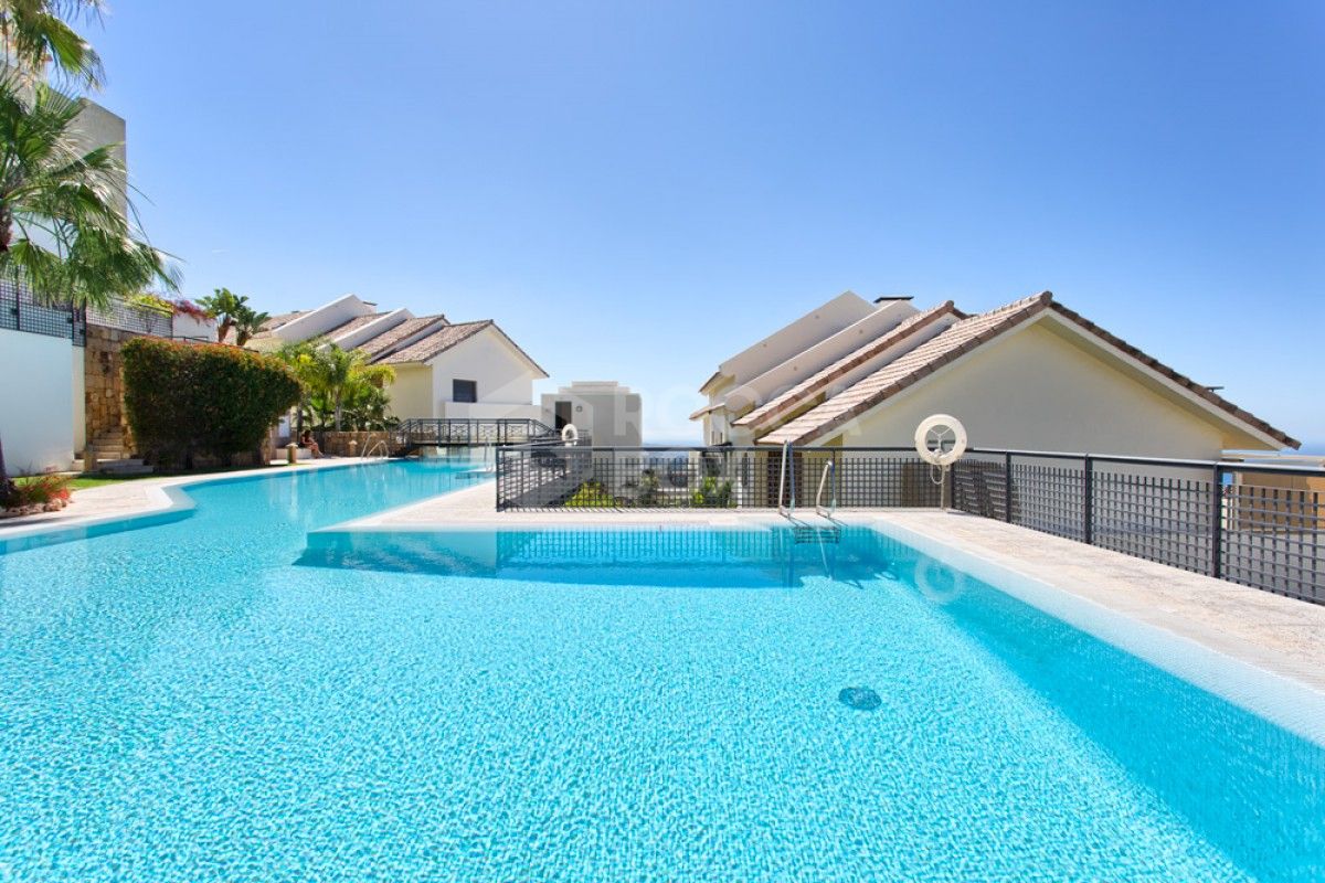 Fantastic Duplex Penthouse for sale in Monteros Hill Club in Marbella