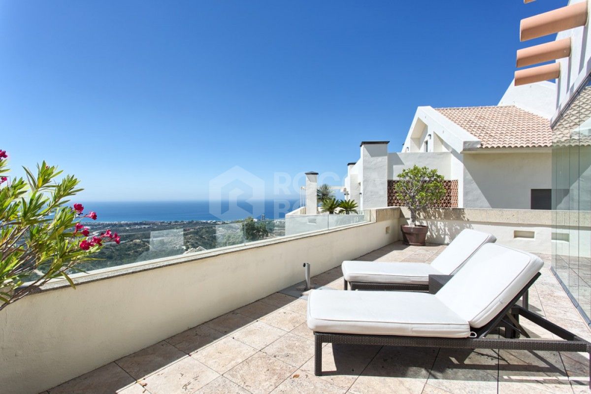 Fantastic Duplex Penthouse for sale in Monteros Hill Club in Marbella