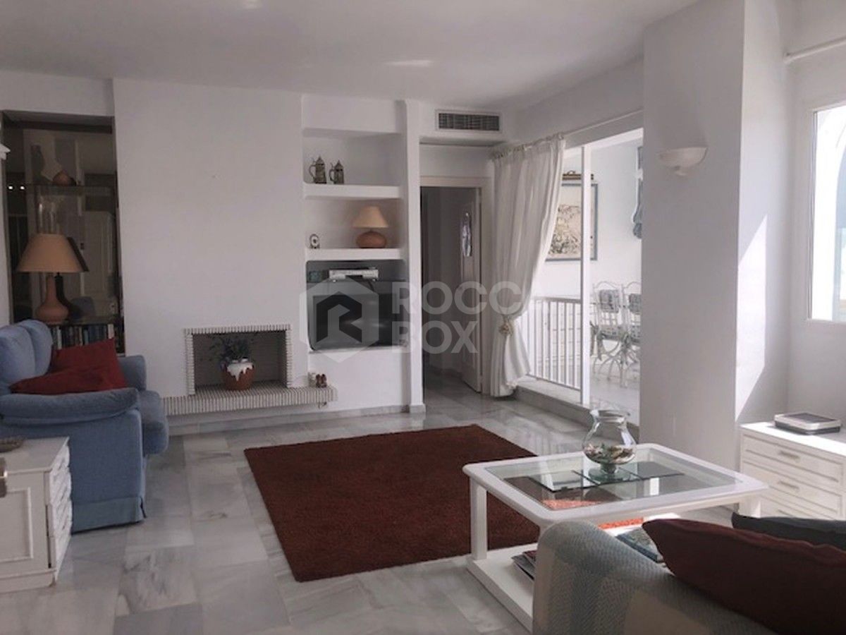 Stunning Penthouse in aldea blanca Nueva Andalucia for sale