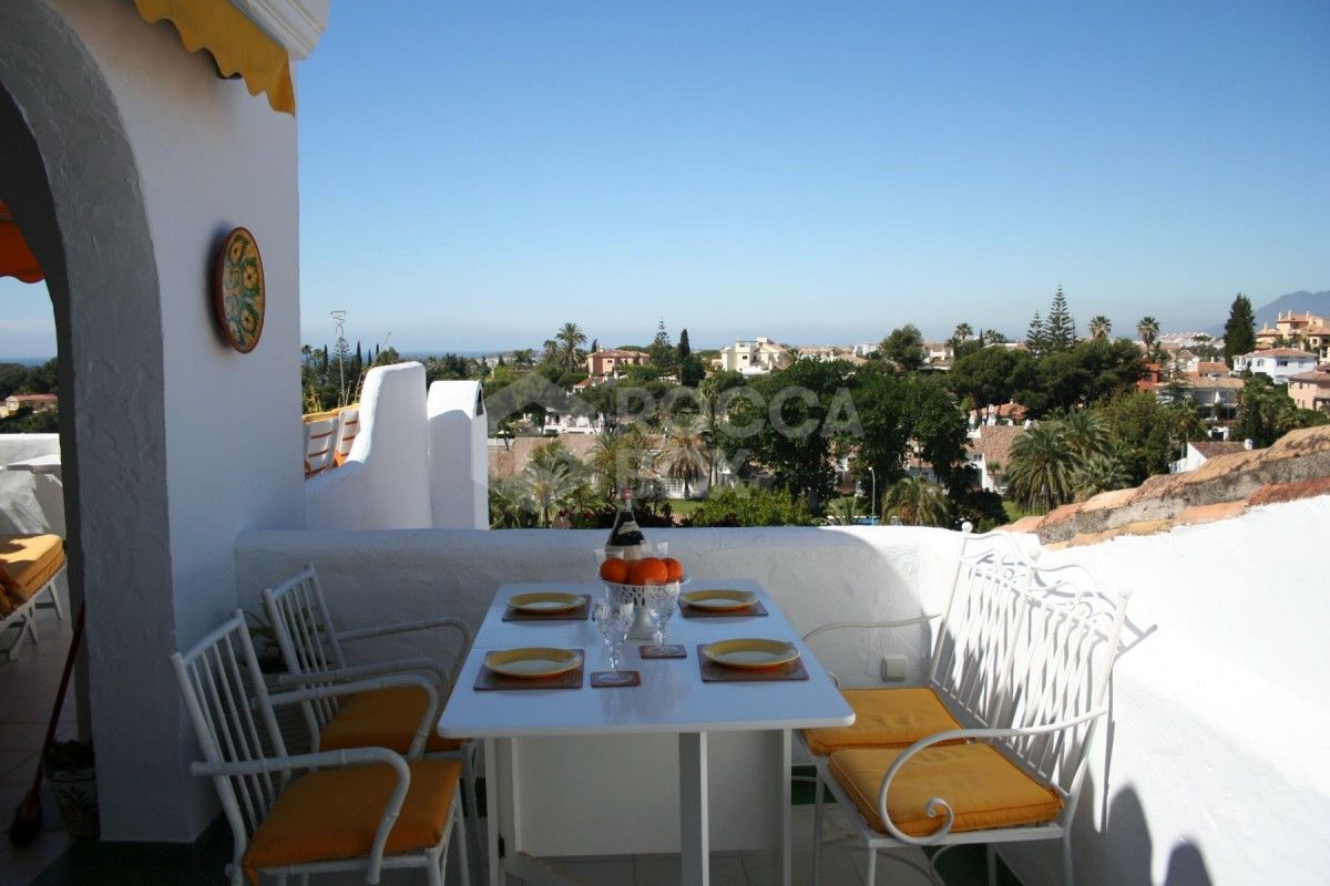 Stunning Penthouse in aldea blanca Nueva Andalucia for sale