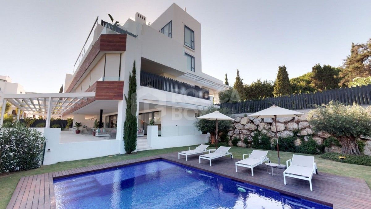 Luxurious apartments in Marbella Golden Mile for sale