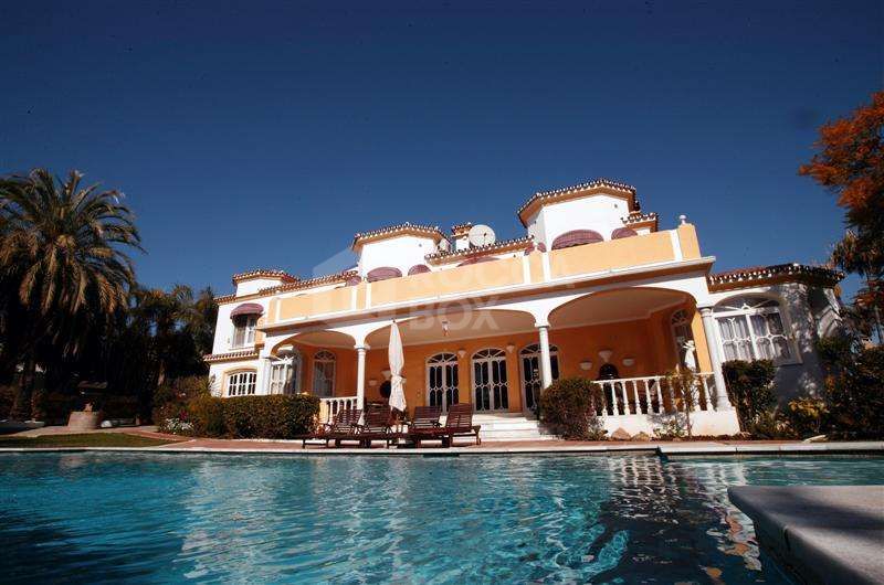 Colonial 7 bedroom Villa Estepona