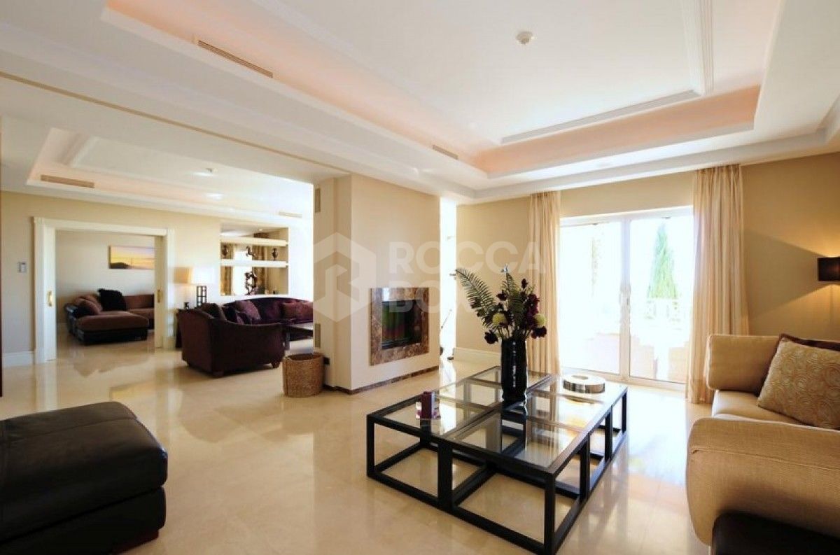 Villa for sale in Marbella City, Marbella (All)