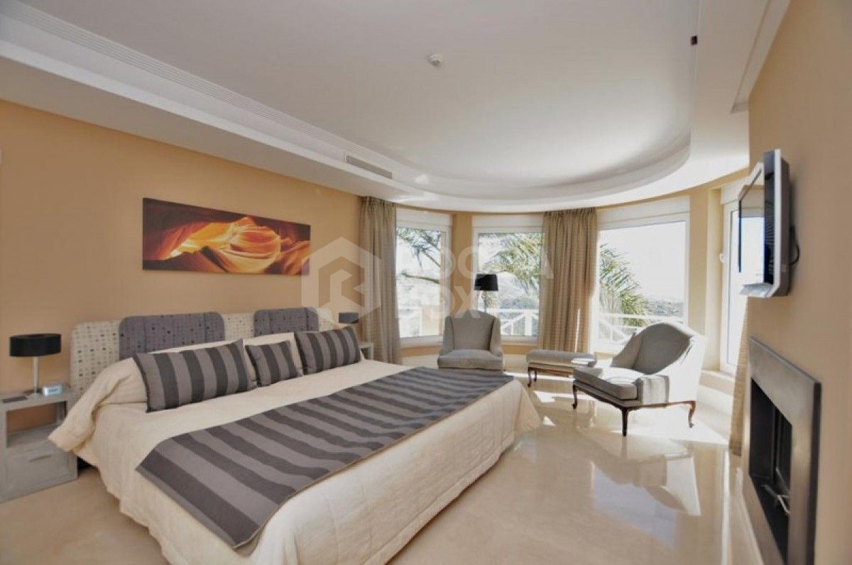 Villa for sale in Marbella City, Marbella (All)