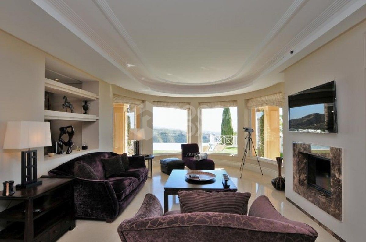 Villa for sale in Marbella City, Marbella (All)