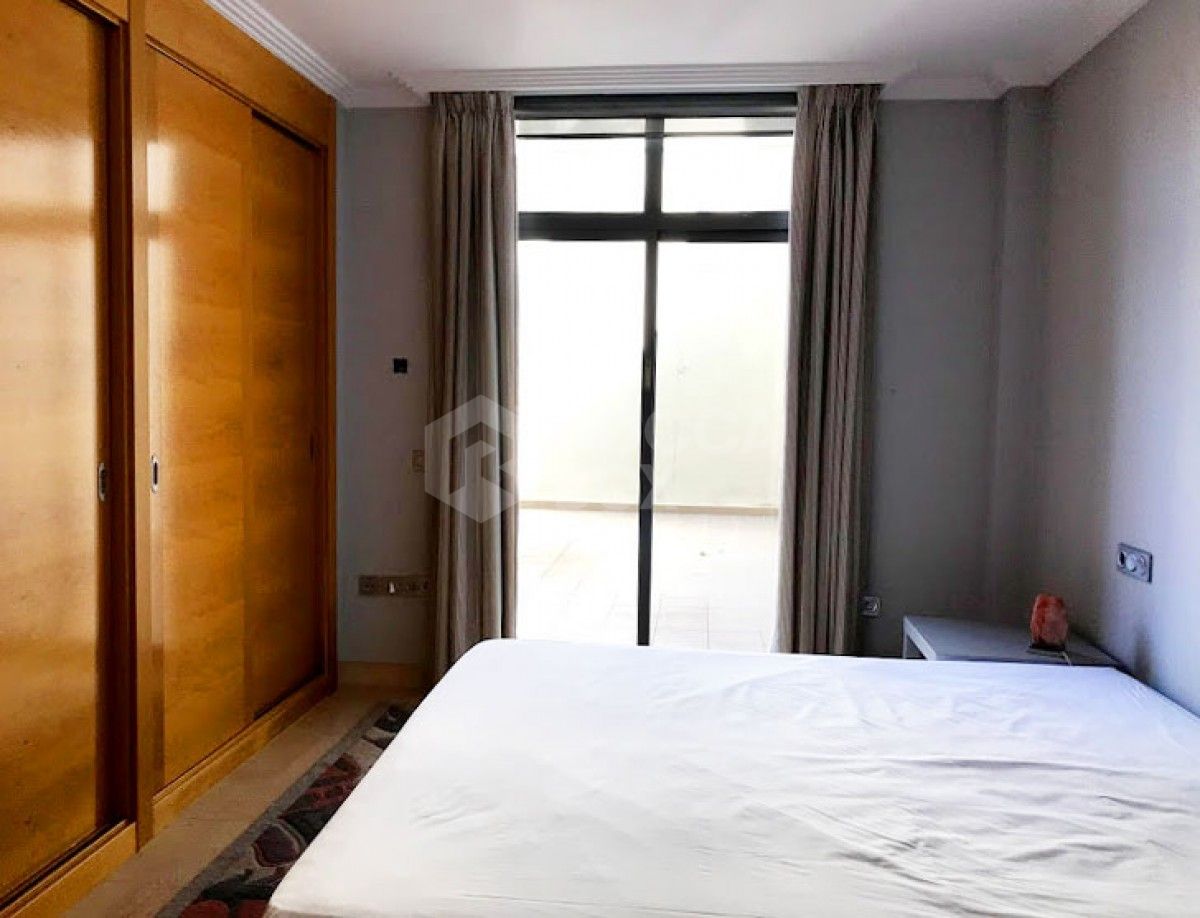 Modern Style 2 bedroom Apartment For Sale in Los Flamingos, Estepona