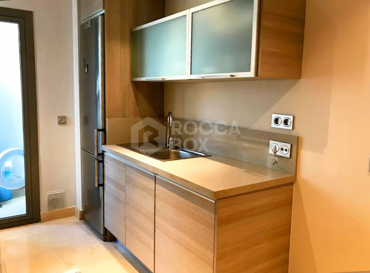 Modern Style 2 bedroom Apartment For Sale in Los Flamingos, Estepona