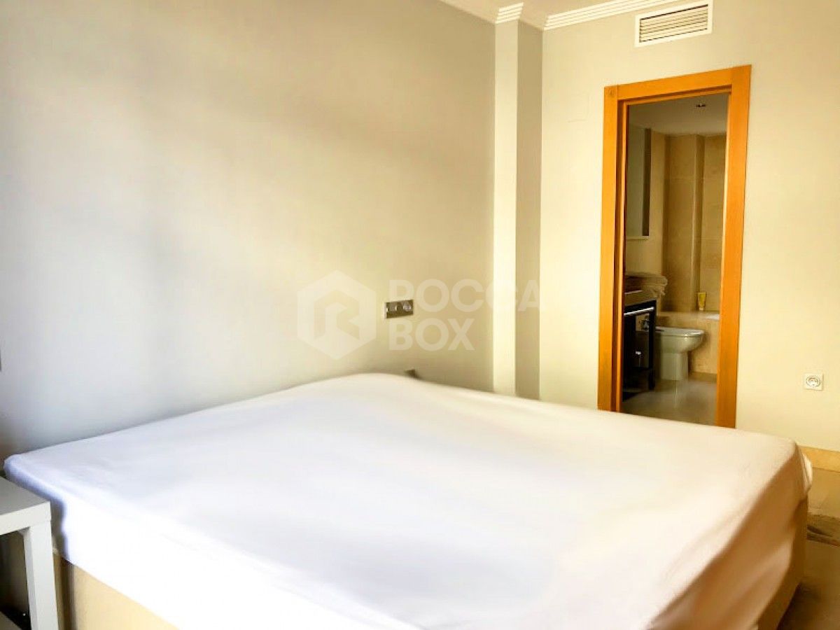 Modern Style 2 bedroom Apartment For Sale in Los Flamingos, Estepona