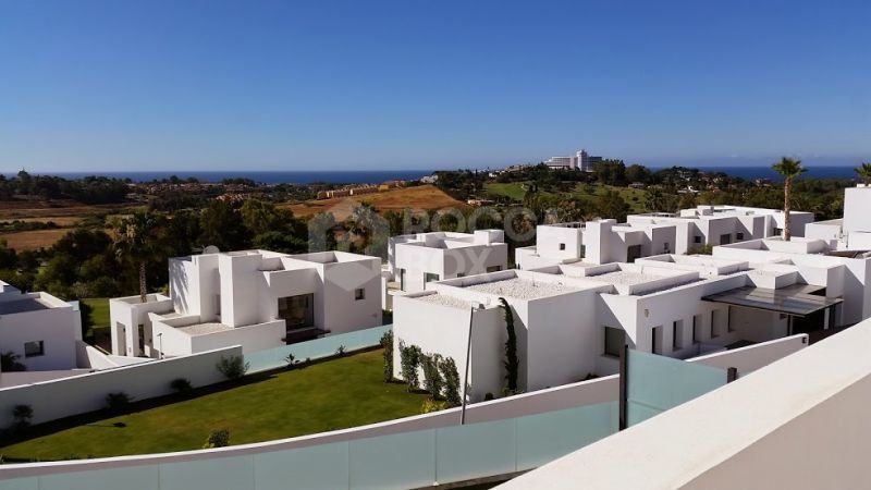 EXCLUSIVE LISTING 5 bed luxury villa in atalaya fairways Benahavis