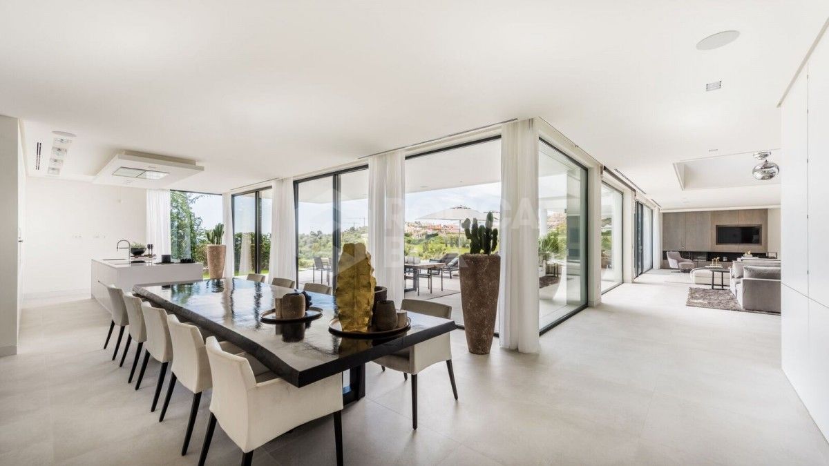 Brand new contemporary 5 bedroom villa for sale in La Alqueria,Benahavis.