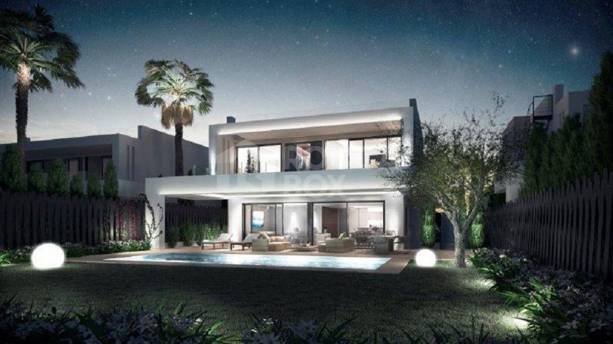 Fantastic Villas in Marbella Golden Mile for sale