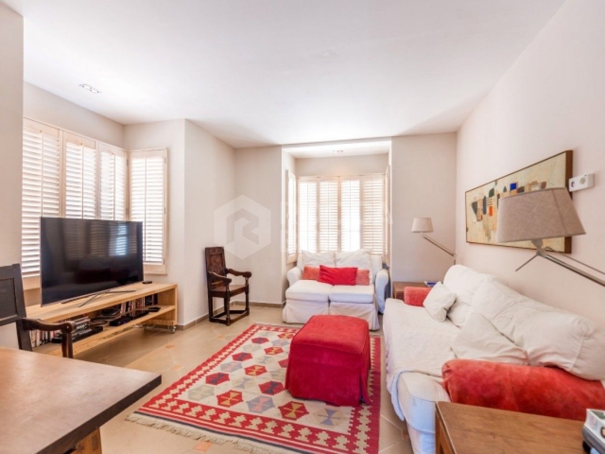 Extraordinary Mediterranean Style Villa for sale in Nueva Andalucia