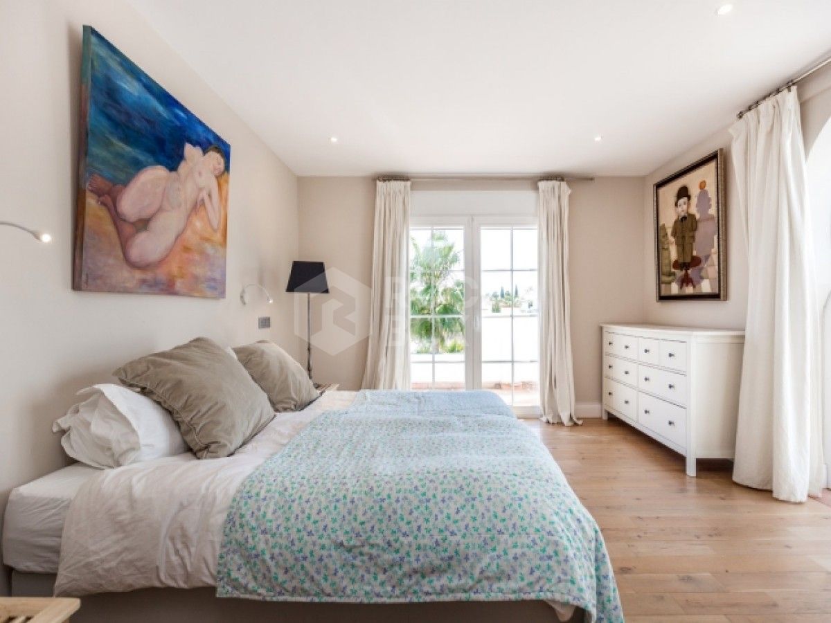 Extraordinary Mediterranean Style Villa for sale in Nueva Andalucia