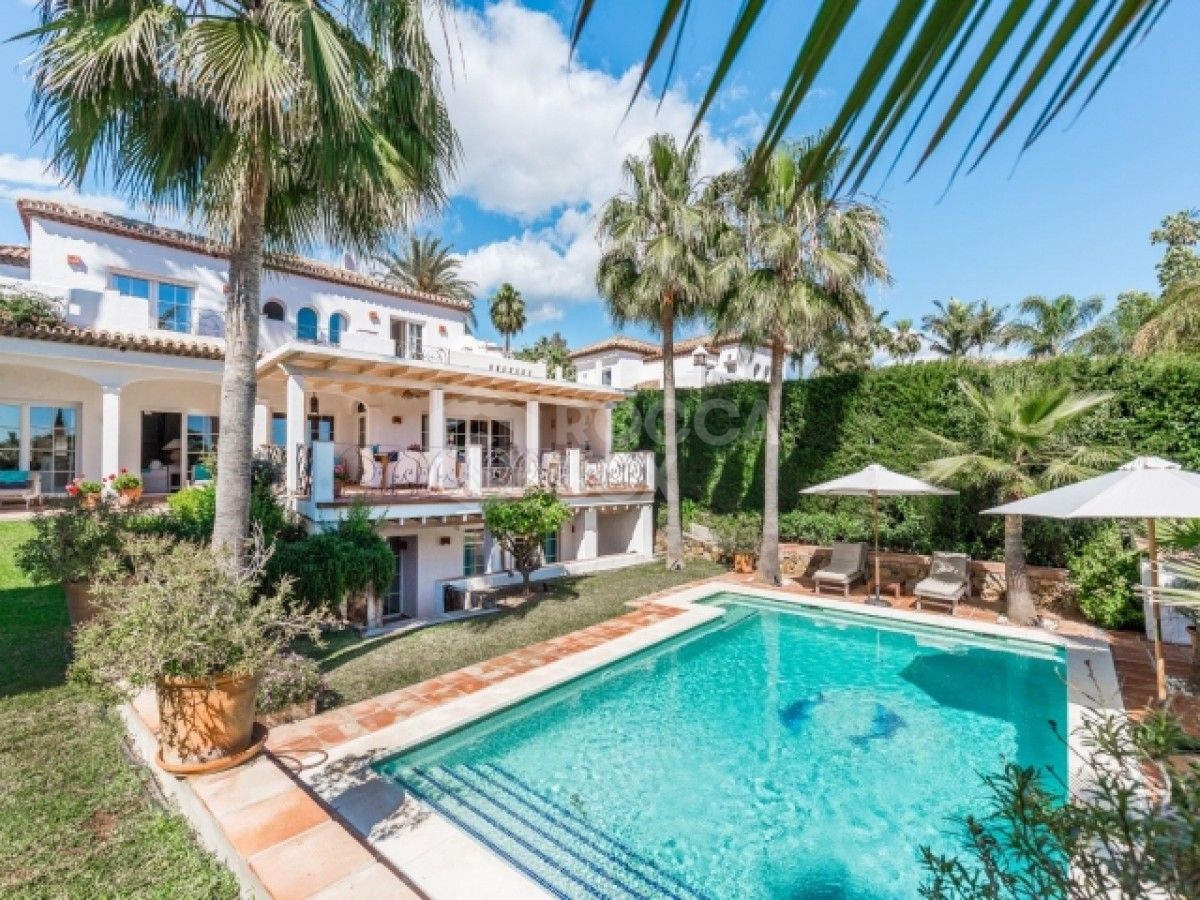 Extraordinary Mediterranean Style Villa for sale in Nueva Andalucia