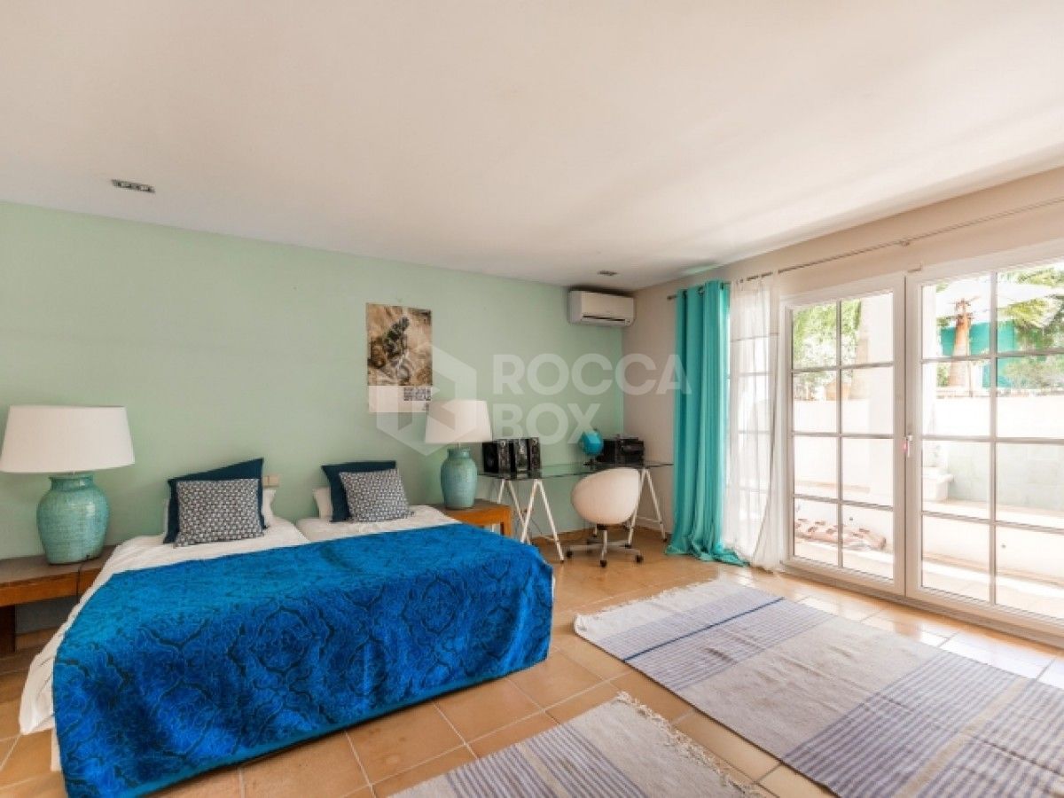 Extraordinary Mediterranean Style Villa for sale in Nueva Andalucia