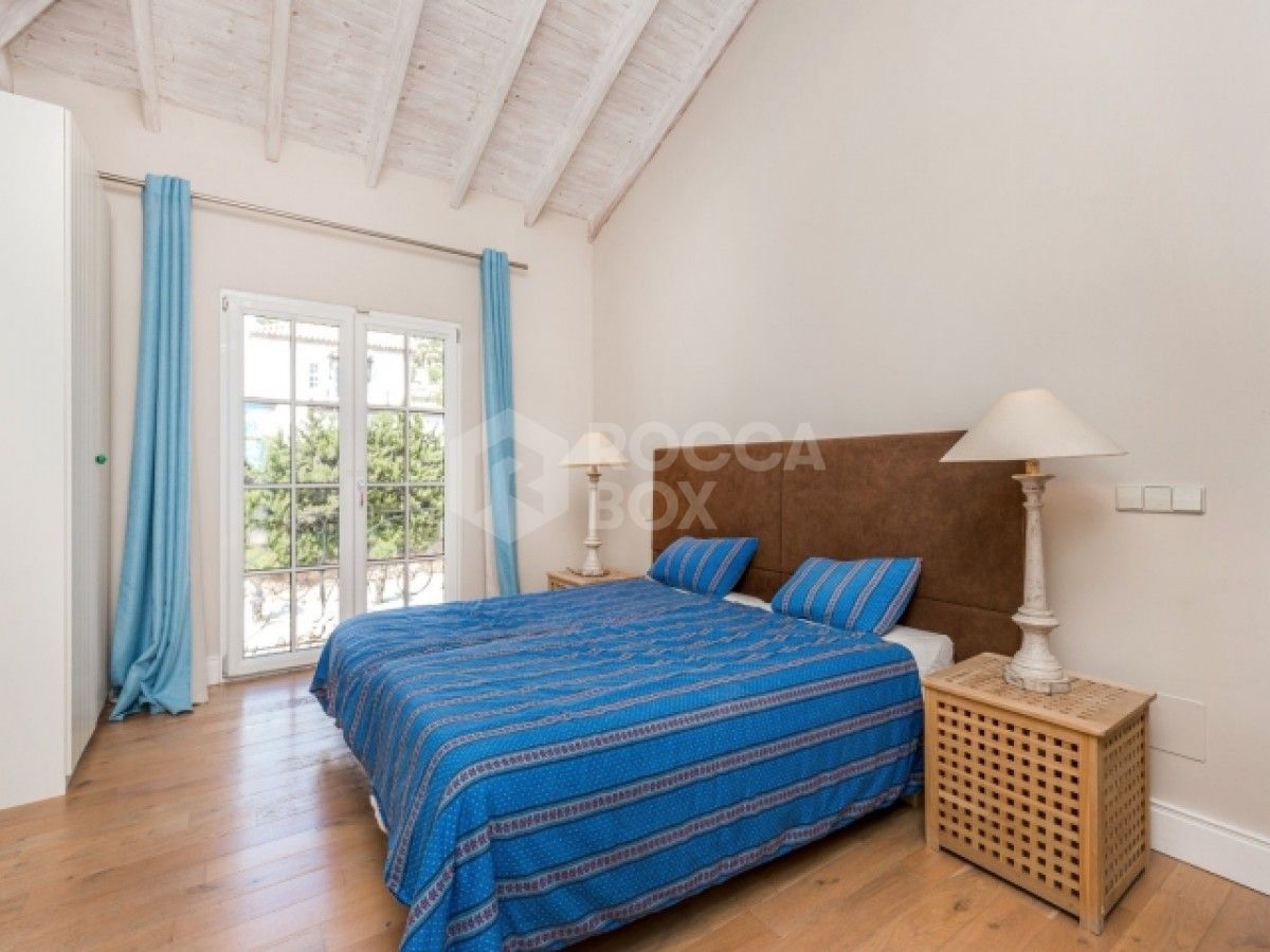 Extraordinary Mediterranean Style Villa for sale in Nueva Andalucia